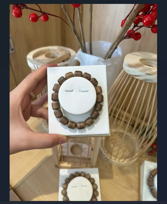 Barrel Bead Agarwood Bracelet – Natural Vietnamese Oud (10mm, Elegant &amp; Modern)